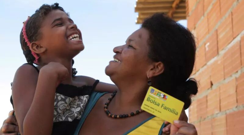 Uma mulher que recebe benefício social